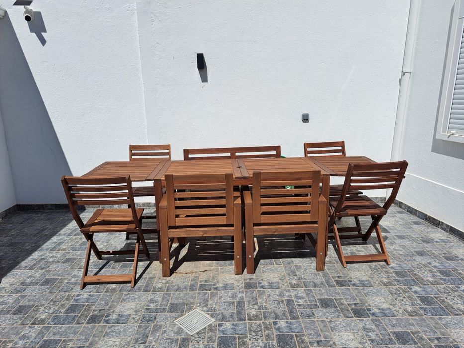 Mesa de madeira para jardim