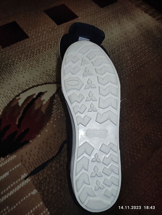 Ботинки ( кроссовки) мужские уплённые, 44 размер