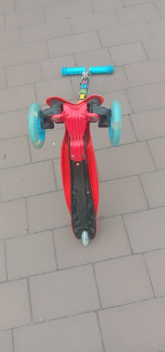 Продам дитячий самокат.