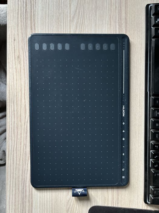 Графічний планшет Huion HS 611