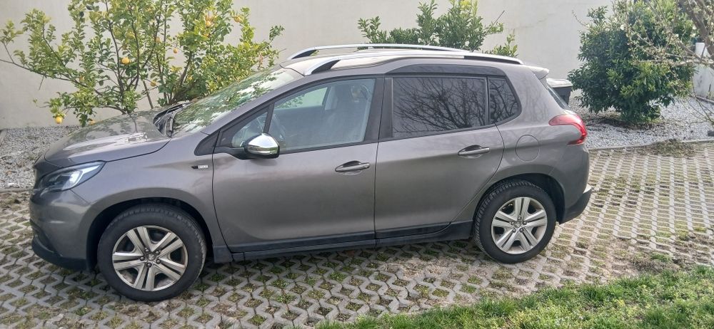 Peugeot 2008 1.2  puretech allure