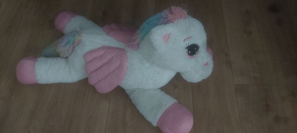 Vendo peluche de "cavalo alado arco Íris".