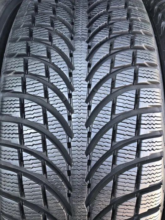 Купити зимові БУ шини гуму резину покришки колеса 215/55 R17 доставка, гарантія. Професійний підбір оптимальних шин під ваші умови.