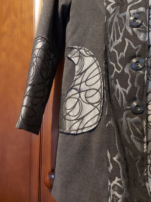 Sobretudo Cinzento e Prateado. Tam° M.64751066656001122