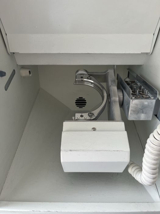 Продається зуботехнічний фрезер Roland DWX-51D