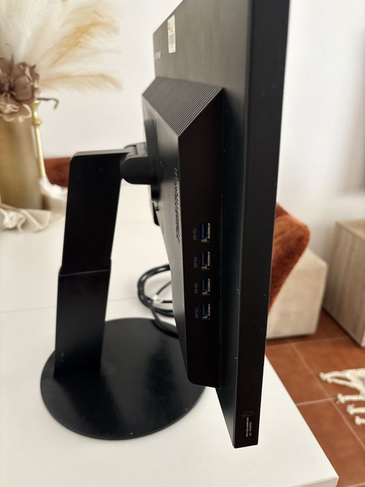 Monitor Lenovo ThinkVision 23” Full HD – T2324p
