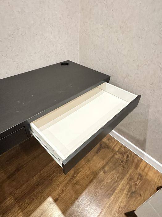 Стіл письмовий Ikea micke довгий