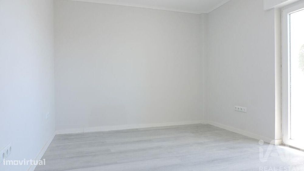 Apartamento T2 em São Sebastião