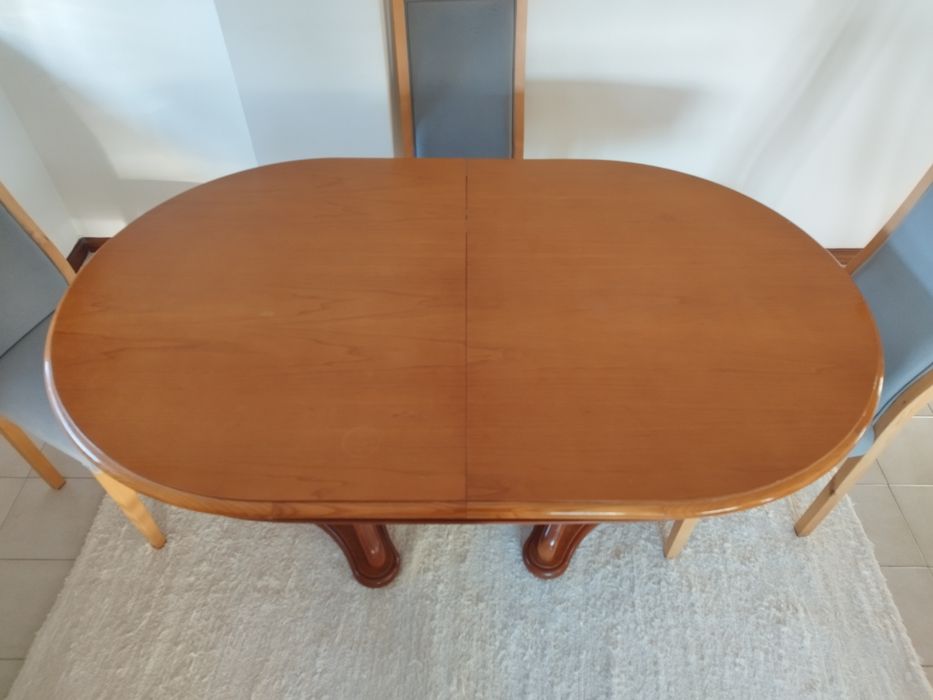 Mesa de sala de jantar extensível