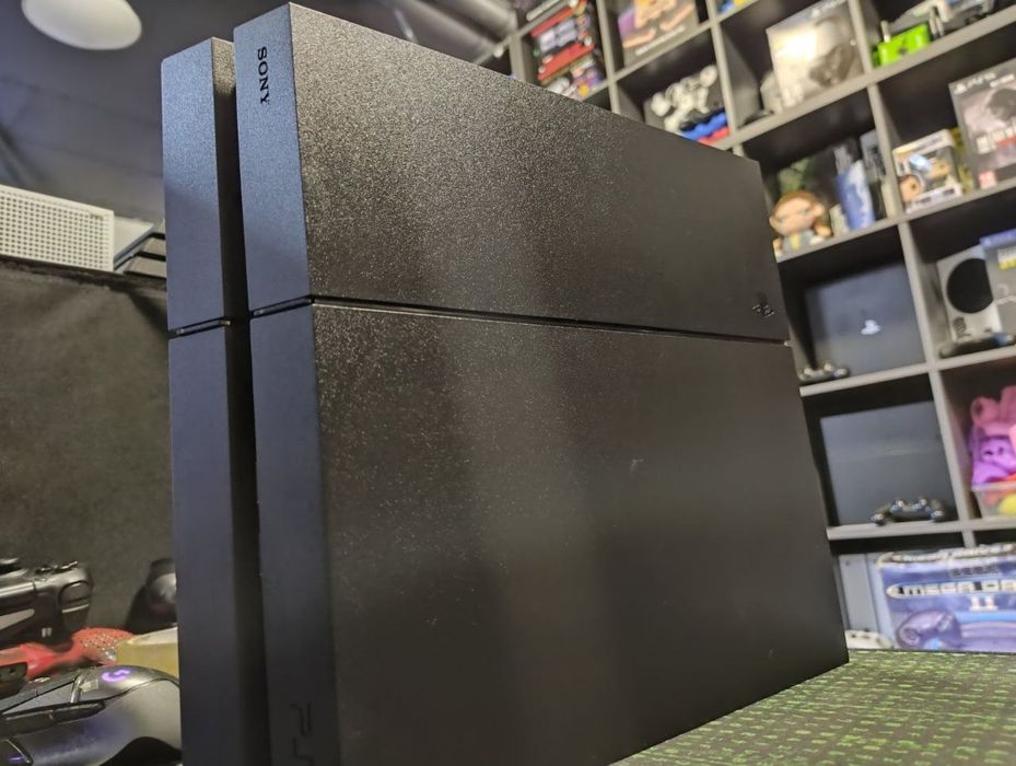 Playstation 4 fat 500 gb + Игри+Стан 10/10 Дзвони!!