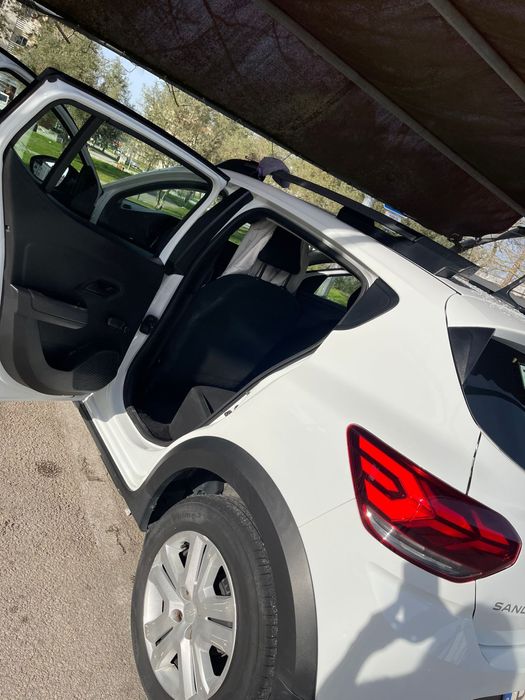 Vendo Dacia sandero 2024