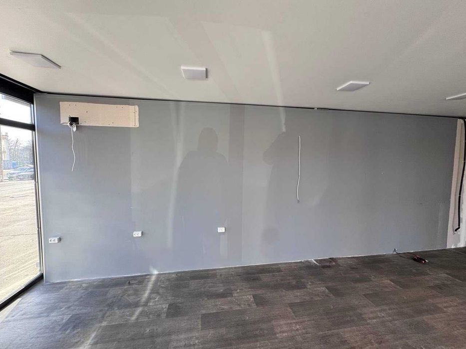 Оренда, кутовий фасад, 55 м2, вул. Афанасьєва