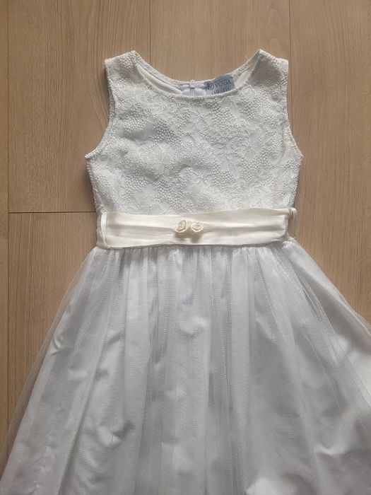 Sukienka elegancka ecru biała góra koronkowa dół tiulowy 110 116 cm Ki