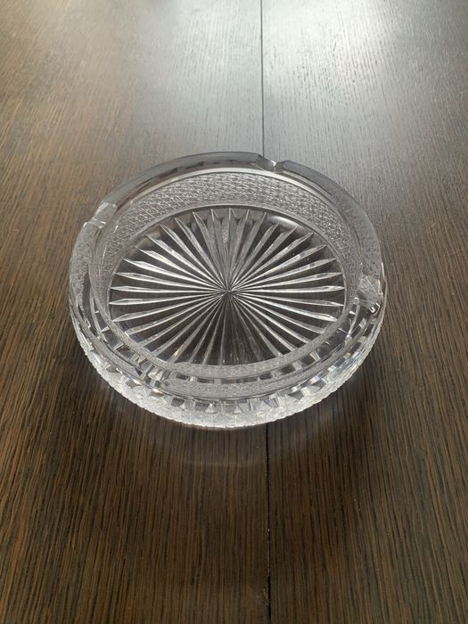 Cinzeiro de cristal
