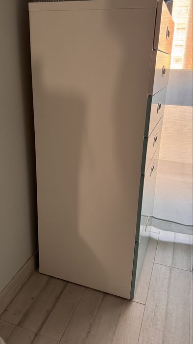 Vendo cómoda de criança