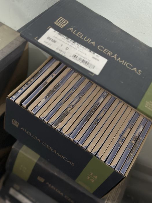 Revestimento Cerâmico 14x14 (Tons de Azul)