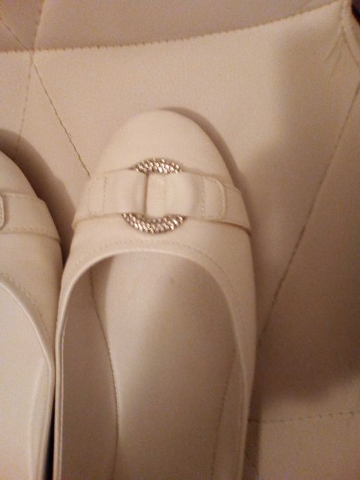 Baleriny białe perłowe Catwalk 38