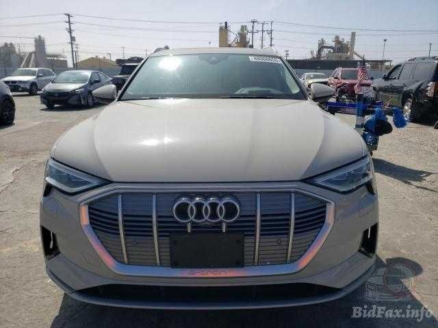 Разборка Audi E-tron Е-Трон 4ke бампер капот крыло дверь фара НАЛИЧИЕ