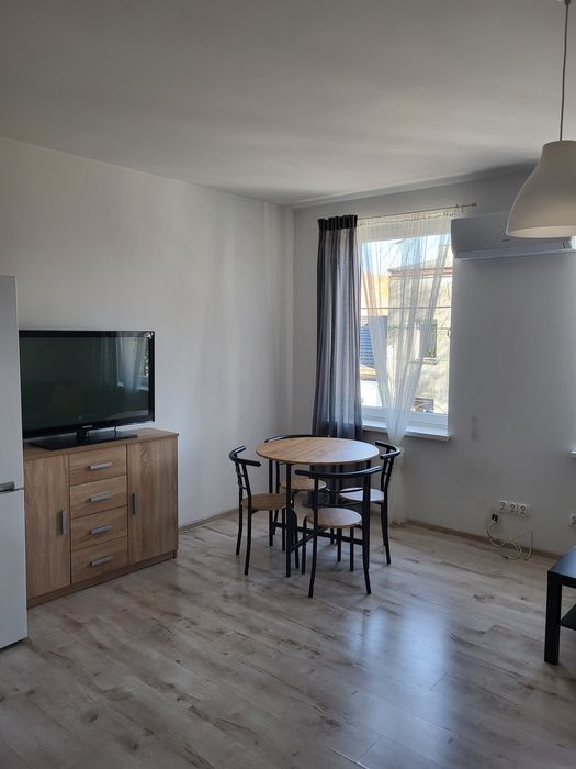 Do wynajęcia mieszkanie kawalerka z klimatyzacją ul. Południowa