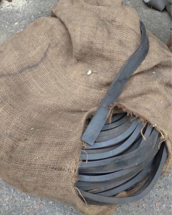 Шнур резиновый прямоугольного (квадратного сечения)