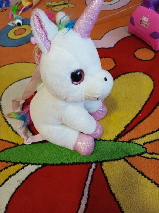 Pluszowy plecak jednorozec