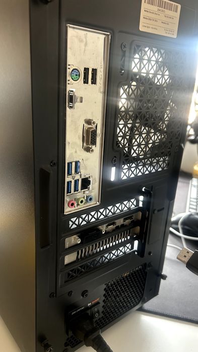 PC Gaming Ryzen 7 5700X | GTX 1650 4GB | 16GB RAM | NVMe 1TB | AIO 240mm