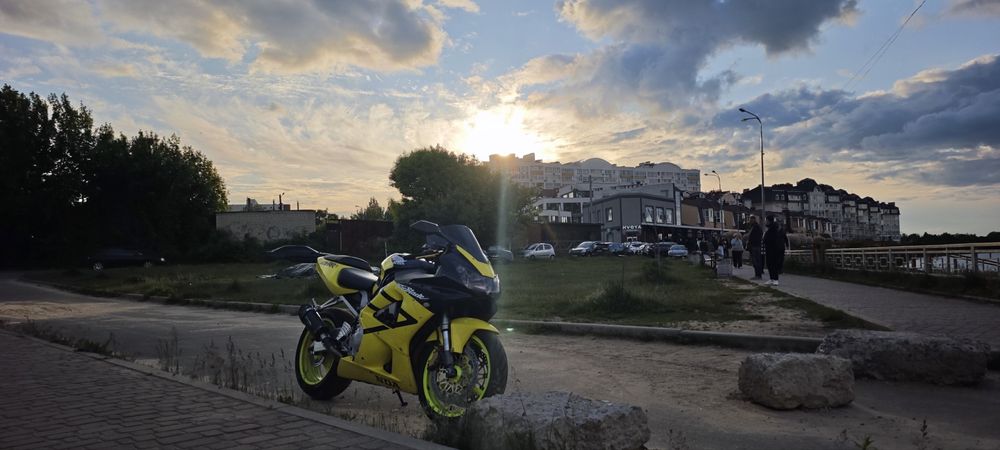 Honda CBR 929 rr Fireblade 900 919 954