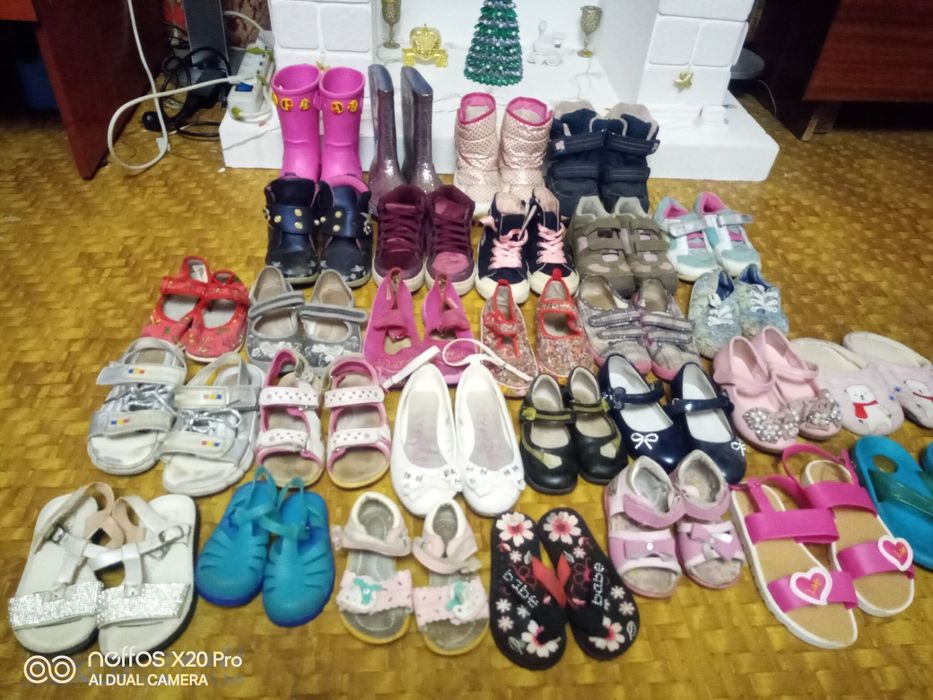 Продам взуття для дівчинки