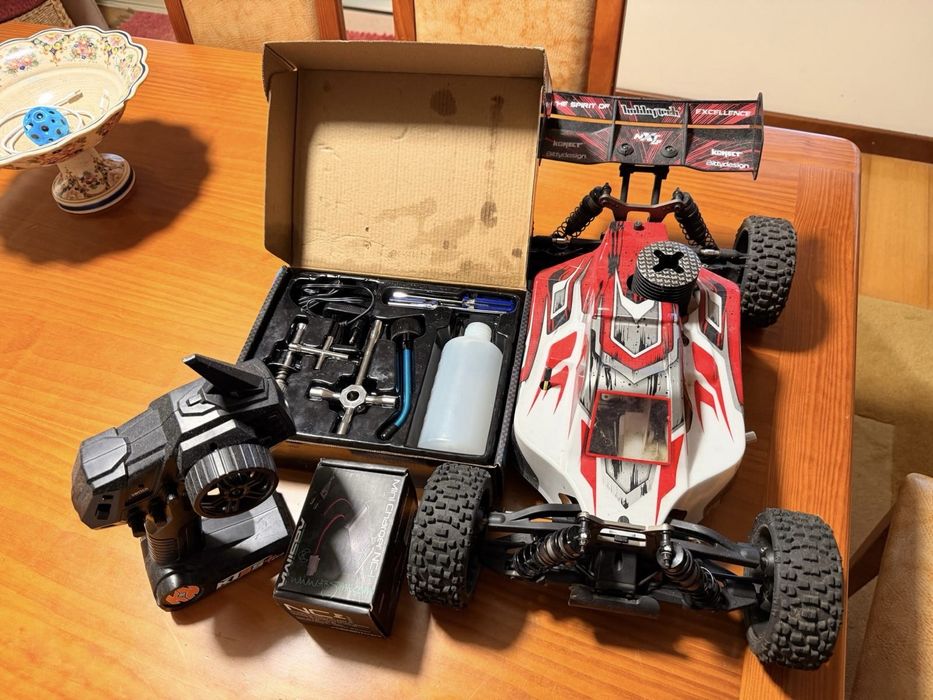Carro modelismo (gasolina)