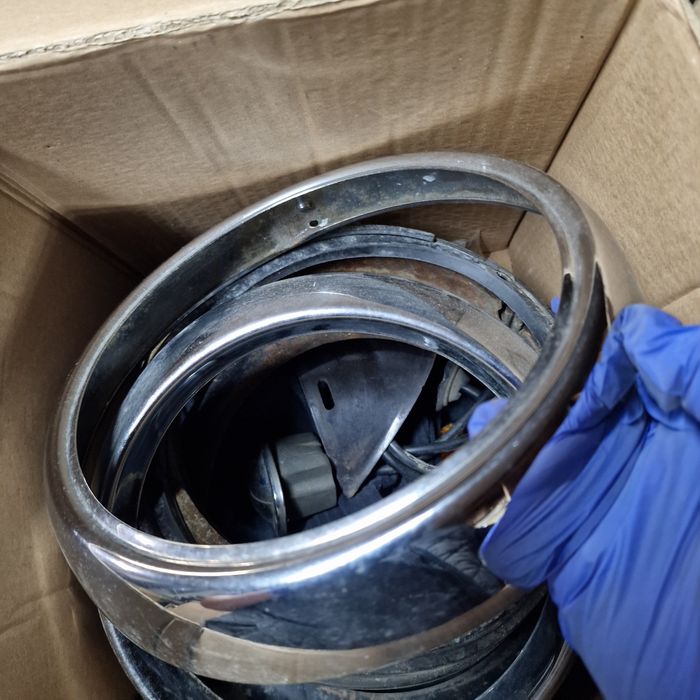 Dekle mercedes ponton skrzydlak