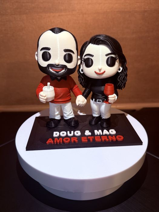 Bonecos estilo Funko pop personalizados ao seu gosto.