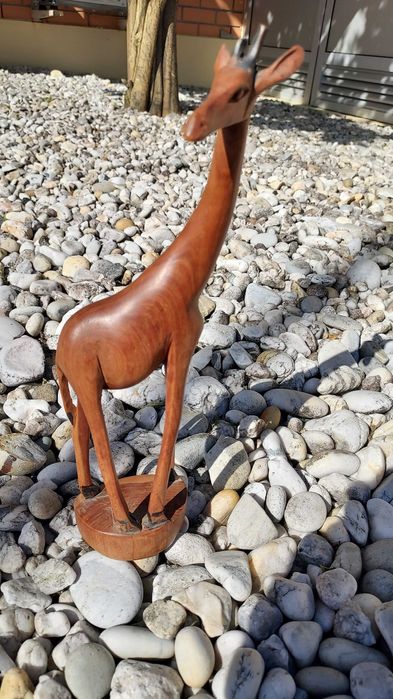 Girafa de madeira
