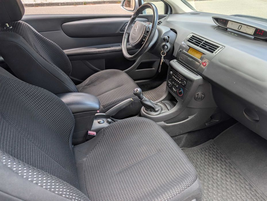 Citroen C4 Coupé 1.4 gasolina
