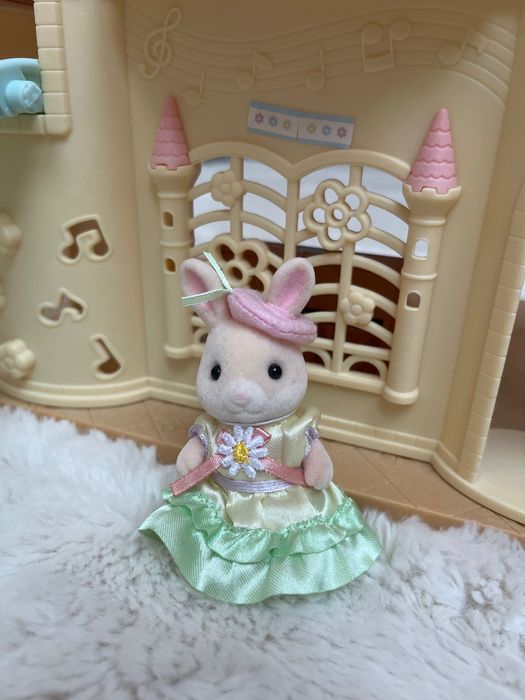Sylvanian Families Baby Castle Nursery