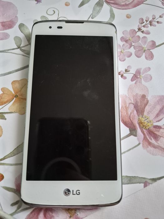 Lg k 10 sprawny  telefon