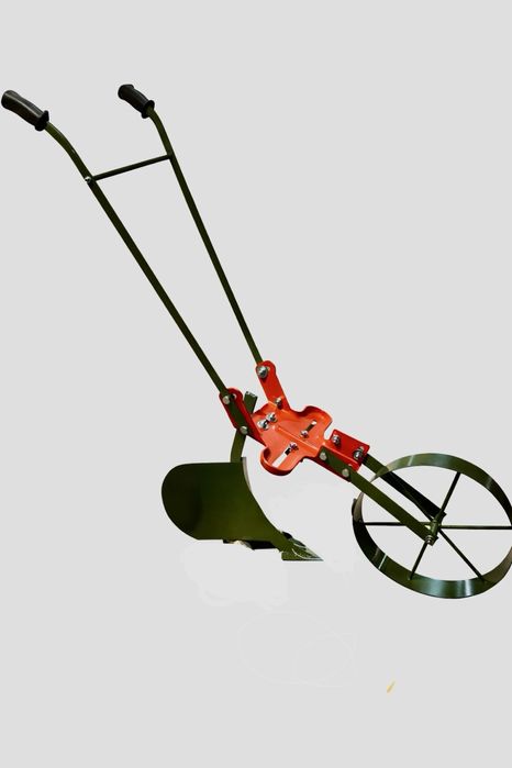 Землероб універсальний