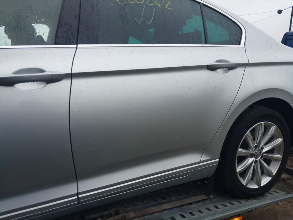 Drzwi prawe lewe przód tył vw passat b8 kolor la7w