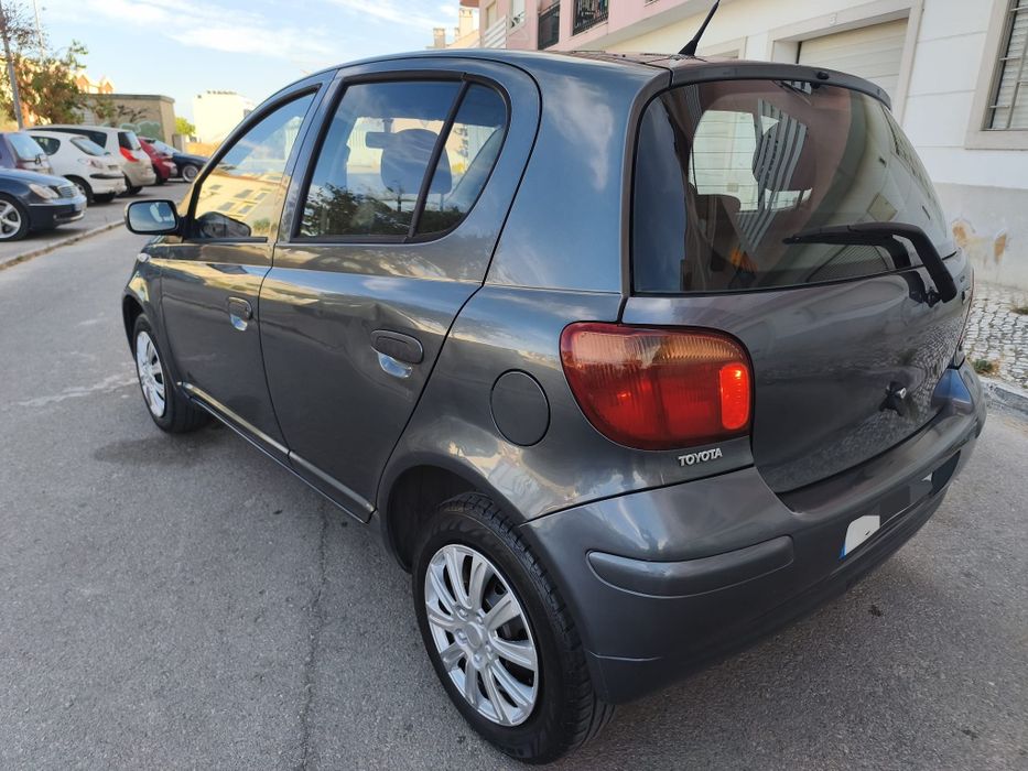 Toyota Yaris — fotografia 2