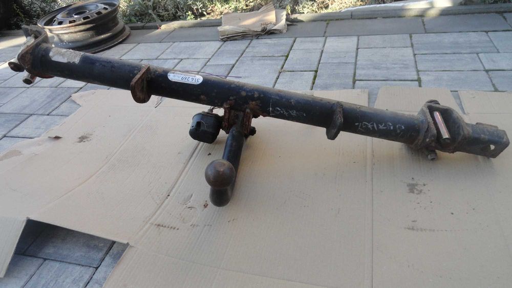 Hak Zaczep Przyczepki Opel Zafira A demontaż