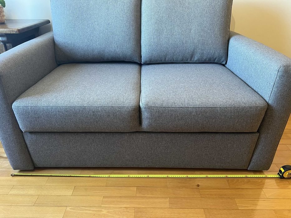 sofá cama de 2 lugares em excelente estado