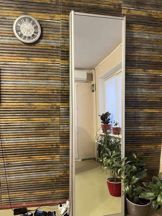 Продам дзеркала від шафи купе 3шт.