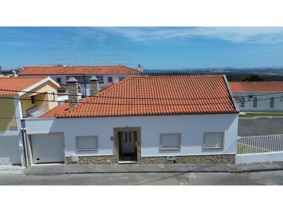 Moradia T3 com Garagem e terreno de 700m2