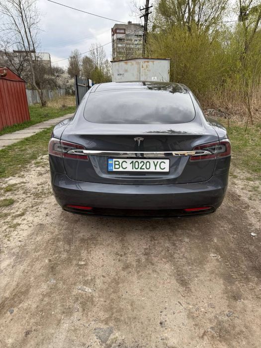 Tesla Model S INTEL FSD