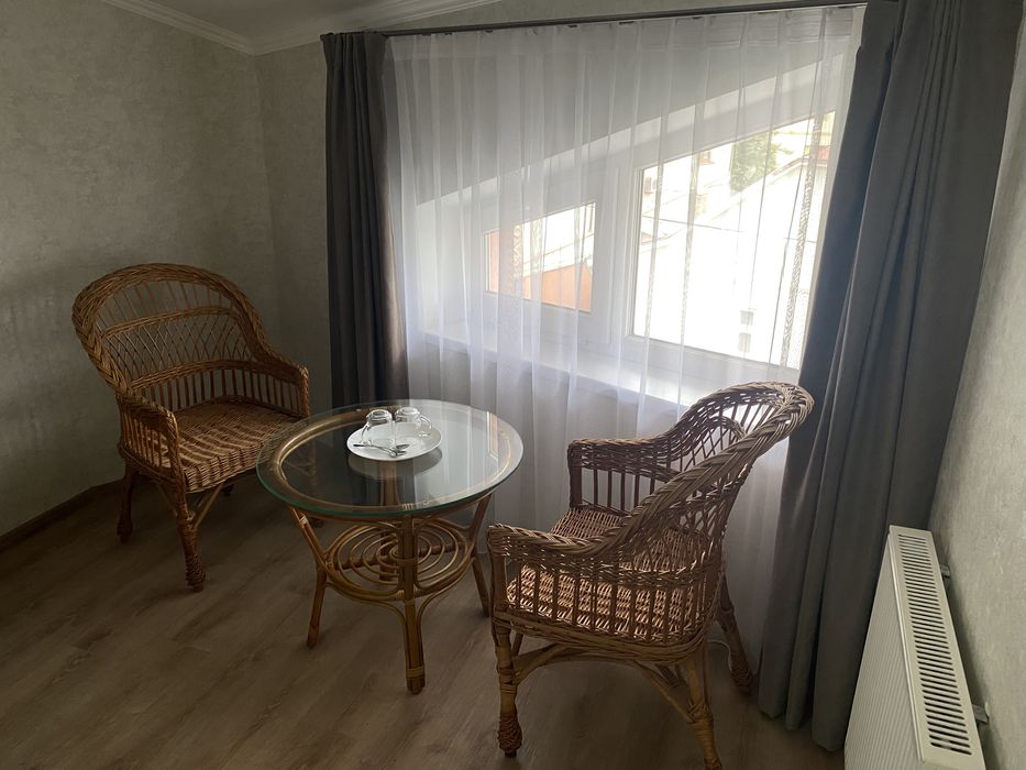 Готель УБатька вільні номери з кухнею БЕЗ ВІДКЛЮЧЕНЬ ЕЛЕКТРОЕНЕРГІЇ!