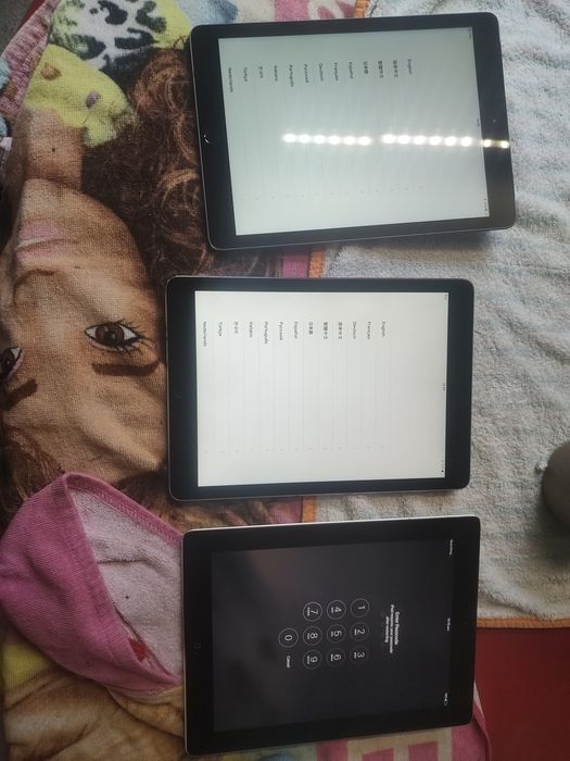 iPad X 3 na części