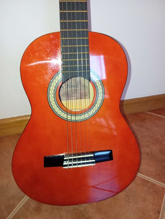 Guitarra Valencia