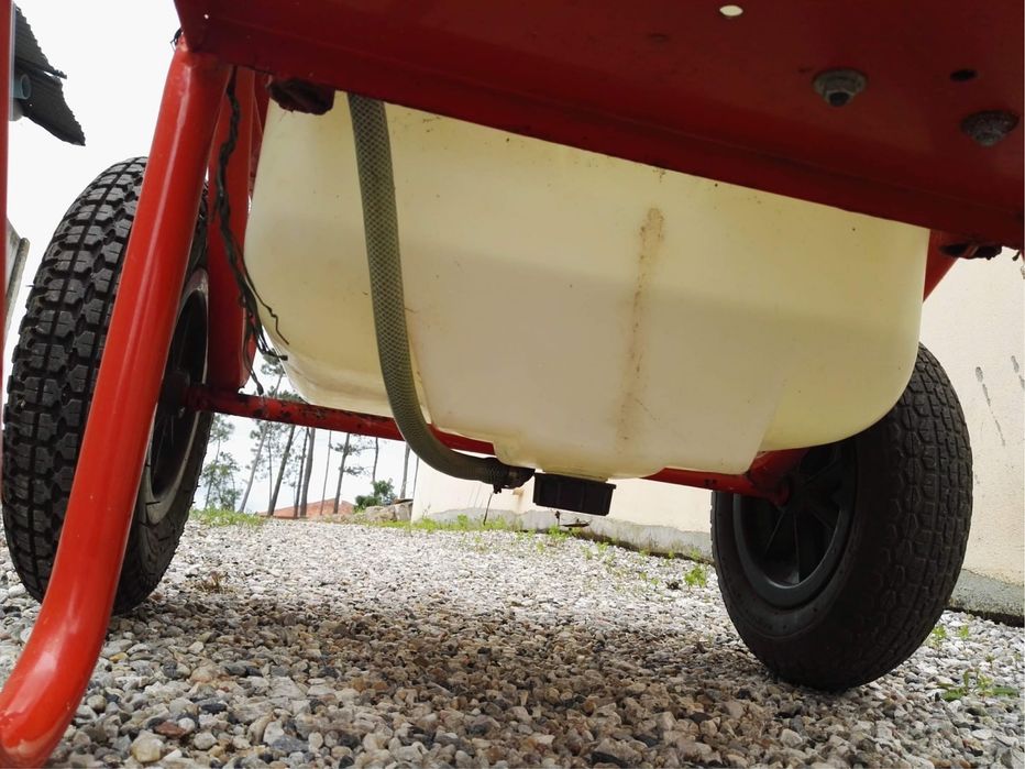 Máquina de pulverizar de carrinho
