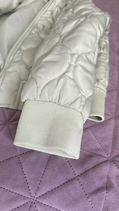 Куртка для дівчинки оливкового кольору