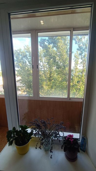 Продам квартиру  на масиві Леваневського (П-т Незалежності)