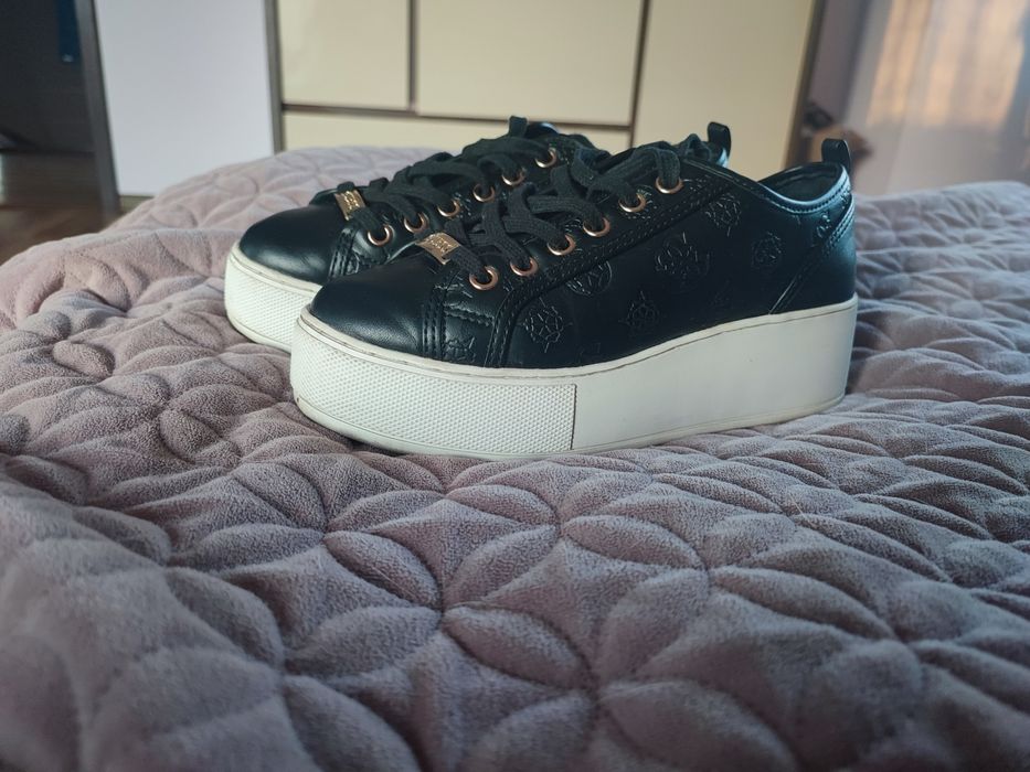 Sprzedam buty Guess
